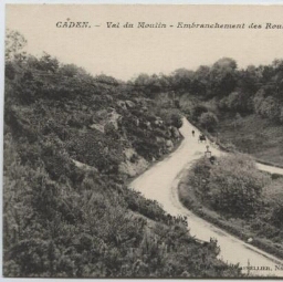 CADEN. - Val du Moulin - Embranchement des Routes de Béganne et Péaule.