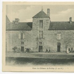 Cour du Château de Poilley (I.-et-V.).