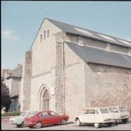 Saint-Philbert-de-Grand-Lieu. - Bourg : église abbatiale.