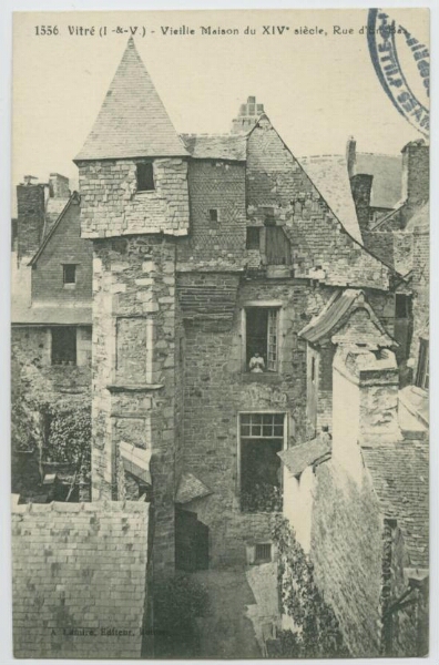 Vitré(I.etV.).- Vieille maison du XIVḞ siècle, rue d'Embas.
