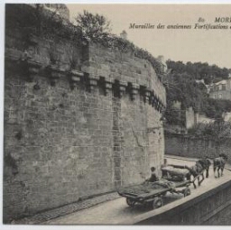 MORLAIX. Murailles des anciennes Fortifications et Quartier du Château.