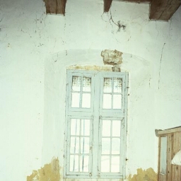 Troguéry. - Manoir de Kerandraou : intérieur, logis-porche, chambre est.