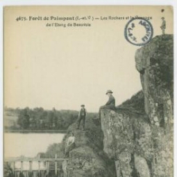 Forêt de Paimpont (I.-et-V.) - Les Rochers et le Vannage de l'Etang de Beauvais.