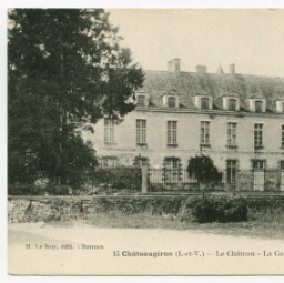 Châteaugiron (I.-et-V.) - Le Château - La Cour d' Honneur.