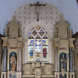 Retable de l'autel principal de l'église Saint-Pierre