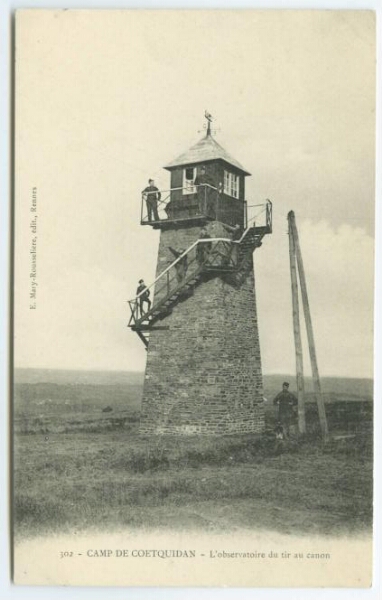 Camp de Coëtquidan (Morbihan) - L'observatoire du tir au canon.