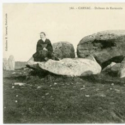 CARNAC - Dolmen de Kermario.