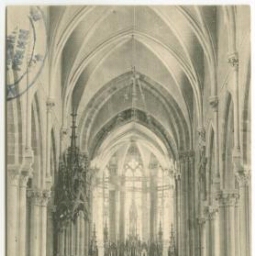 COMBOURG (I.-et-V.) - Intérieur de l'Eglise - la nef.