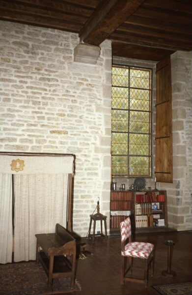 Le Quiou. - Manoir du Hac : château, intérieur, chambre haute, 2e étage au dessus cuisine.
