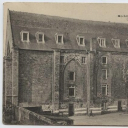 AURAY, la Caserne (ancienne Eglise St-Esprit).