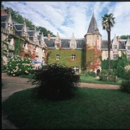 Crach. - Château du Plessis Kaër : vue d'ensemble.