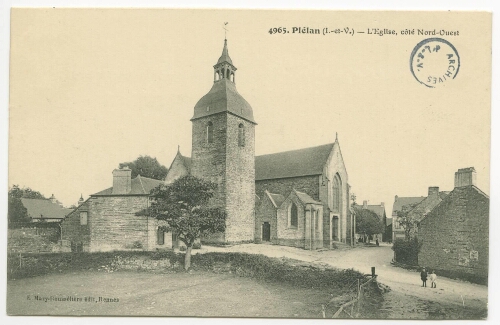 Plélan (I.-et-V.) - L'Eglise, côté Nord-Ouest.
