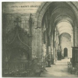 SAINT-BRIEUC. - Intérieur de la Cathédrale Un des bas-côtés dit le Chemin de Ronde