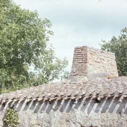 Frossay. - La Petite Louinais : maison, cheminée, toit.