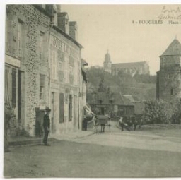 FOUGERES - Place Raoul II.