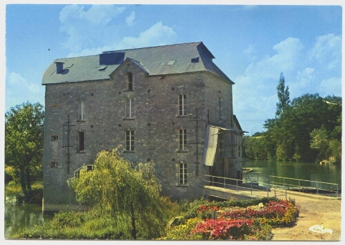 Bourg-des-Comptes (I.-et-V.) Le moulin de la Courbe