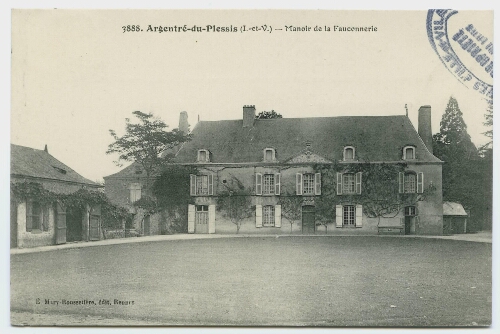 Argentré-du-Plessis (I.-et-V.). Manoir de la Fauconnerie.