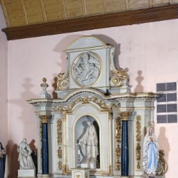 Retable dédié à la Vierge de l'église Saint-Domineuc