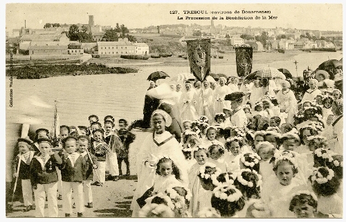 TREBOUL (environs de Douarnenez) La Procession de la Bénédiction de la Mer