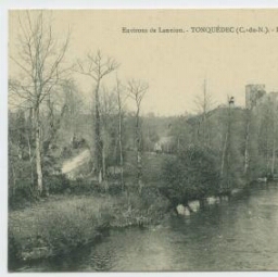 Environs de lannion Le Guer au Pont du Châtel dans les ruines du Château de Tonquedec