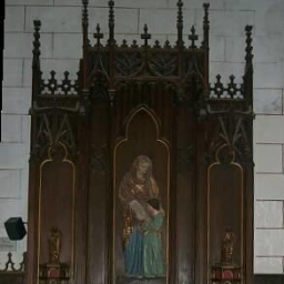 Retable dédié à la Vierge de l'église Saint-Jean-Baptiste