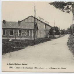 Camp de Coëtquidan (Morbihan) - L'Avenue du Mess.