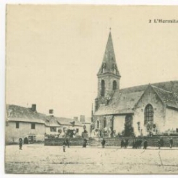 L'Hermitage (I.-et-V.) - L'Eglise et la Place.