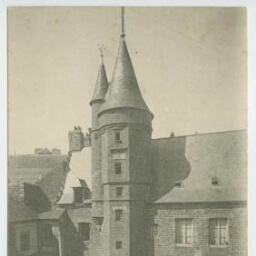St-BRIEUC - Pavillon Bellesize Ancien Palais Episcopal