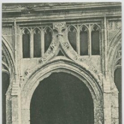 Côtes-du-Nord - TREGUIER - Porte du Cloître donnant à la Cathédrale