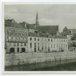Redon (I.-et-V.) - Le Quai Saint-Jacques et la Terrasse du Collège.