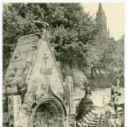 Fontaine sacrée de N.-D. de Quelven Environs de Pontivy