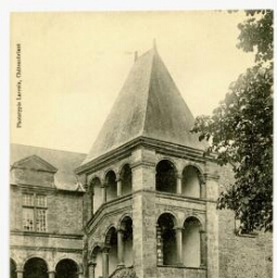 Châteaubriant.- Le pavillon d'escalier du château de la Renaissance.