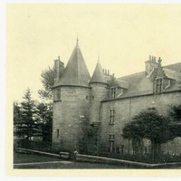 LE FOLGOET - Le Doyenné, ancien Château de la Duchesse Anne