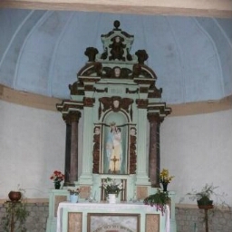 Retable dédié à la Vierge de la chapelle Notre-Dame-d'Alliance