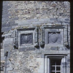 Grand-Fougeray. - Grand-Fougeray : château, donjon, détails.