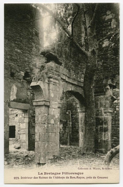 Intérieur des Ruines de l'Abbaye de Bon-Repos, près Gouarec