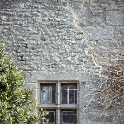 Guérande. - Clis, manoir de Kerpontdarms : fenêtre.