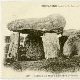 CARNAC - Dolmen de Mané Kériened (Morbihan)