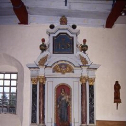 Retable dédié à la Vierge de l'église Saint-Léger