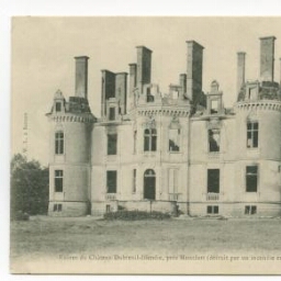 Ruines du Château Dubreuil-Iffendie, près Montfort (détruit par un incendie en).