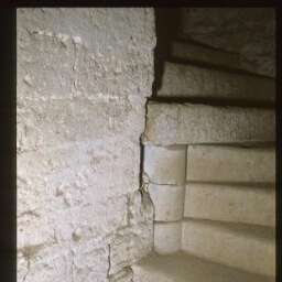 Saint-Gondran. - Manoir Le Logis : escalier.