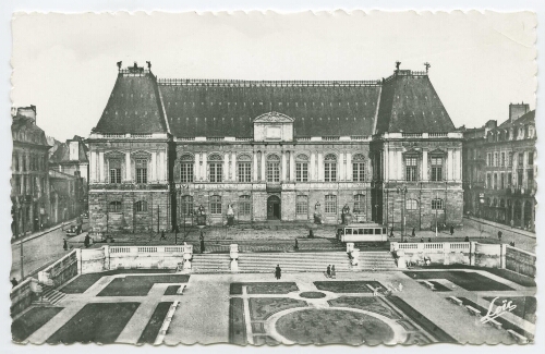Rennes. - Palais de Justice - Monument historique.