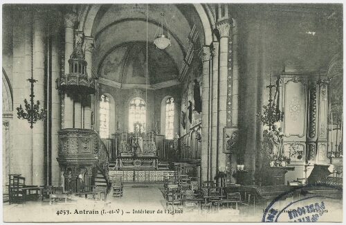 Antrain (I.-et-V.). Intérieur de l'église.
