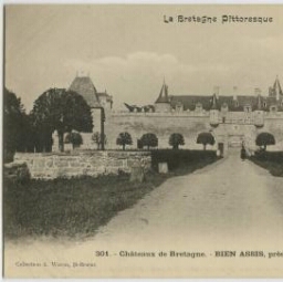 Châteaux de Bretagne. - Val André - Bien Assis