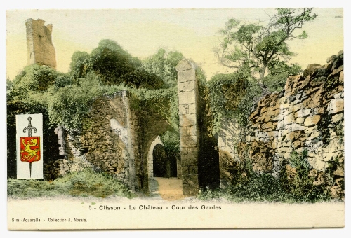 Clisson - Le Château - Cour des Gardes