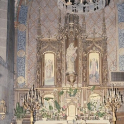 Retable de l'autel nord de l'église Notre-Dame de la Guerche