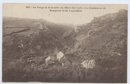 La Gorge et le moulin du Rhun-Du limite des Communes de Brasparts et de Loquéffret