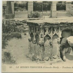 LE MINIHY-TREGUIER (Côtes-du-Nord). - Tombeau de Saint Yves