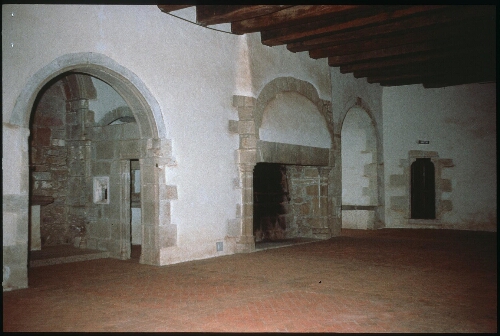 Ploézal. - Château de La Roche Jagu : manoir, château, intérieur, salle haute.