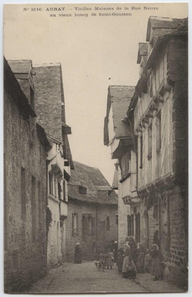 NḞAURAY. - Vieilles Maisons de la Rue Neuve au vieux bourg de Saint-Goustan.
